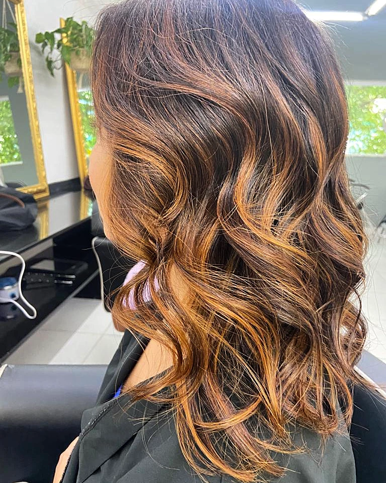 Coloração e mechas – Lylla Espaço de Beleza, Cerqueira César, São Paulo - SP – foto 17