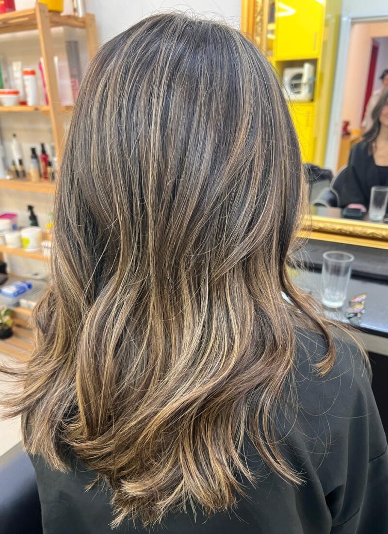 Coloração e mechas · Lylla Espaço de Beleza — salão de beleza em Cerqueira César, São Paulo - SP